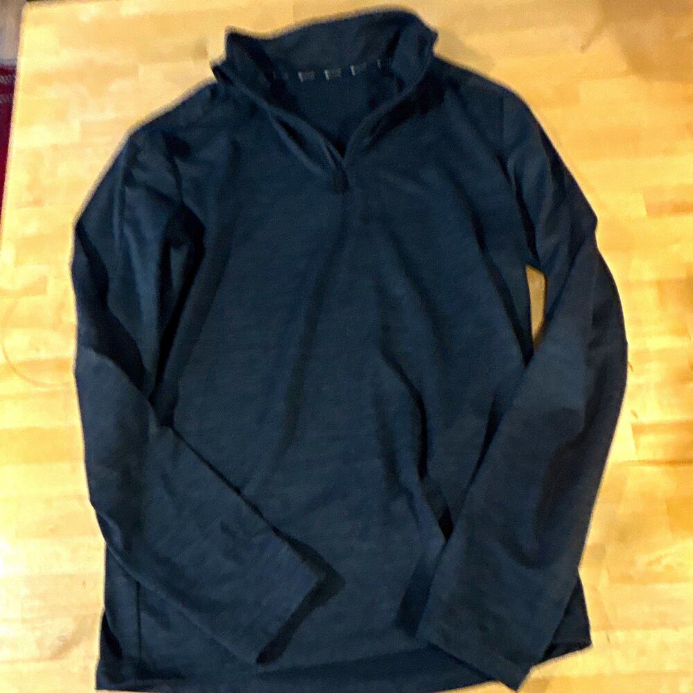 Gaiam Men’s Black 1/4 Zip Long Sleeve Mock Neck Pullover Top M